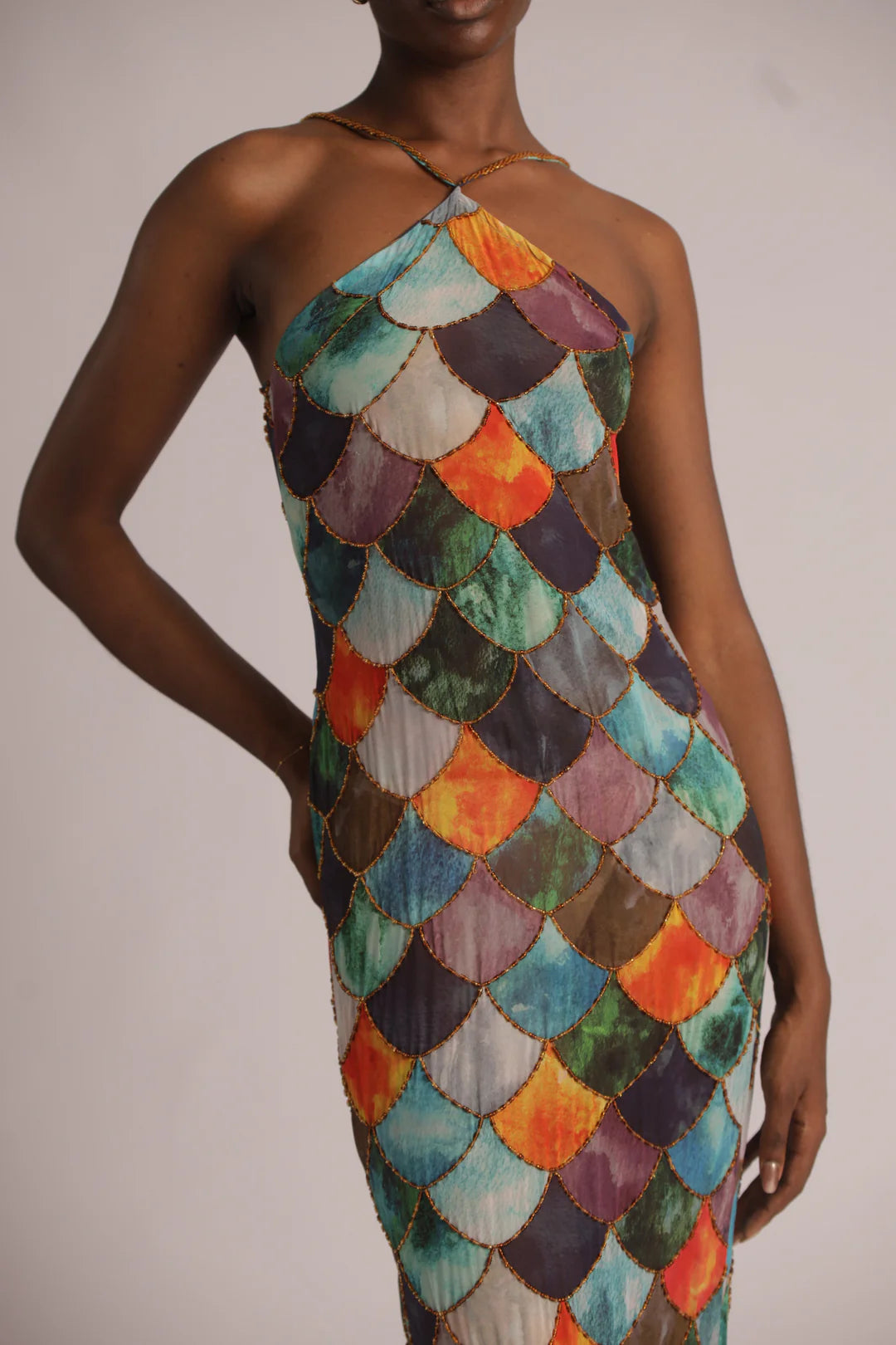 Dames halterjurk met empire taille en handgeschilderde print